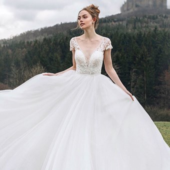 Wedding Dresses: Amanda-Lina's Sposa Bridal Boutique 5