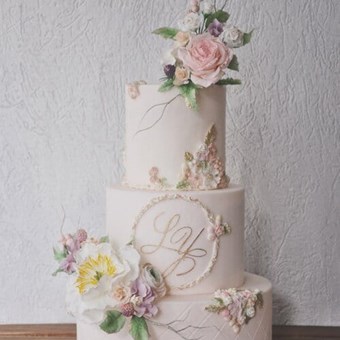 Wedding Cakes: Olivia Yang Cake Studio 24