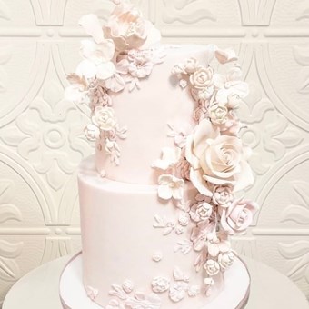 Wedding Cakes: Royal Confections 18