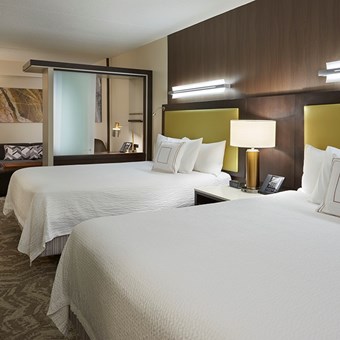 Hotels: SpringHill Suites Marriott Vaughan 25