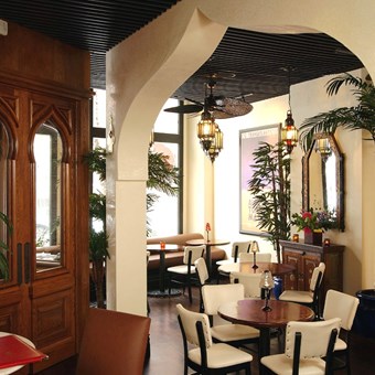 Restaurants: The Sultan's Tent & Café Moroc 8