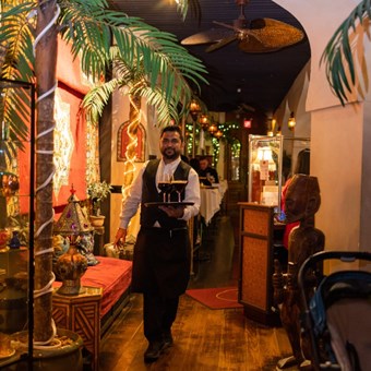 Restaurants: The Sultan's Tent & Café Moroc 6