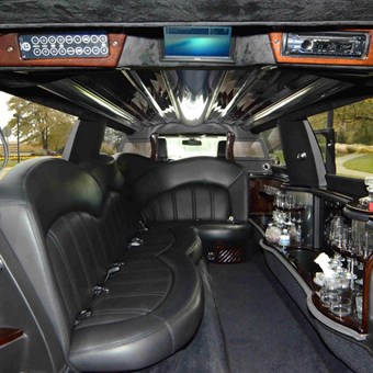 Limousines: GTN Partners Chauffeured Coach & Limo Services 21