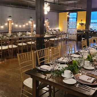 Special Event Venues: The Lodge On Queen 9