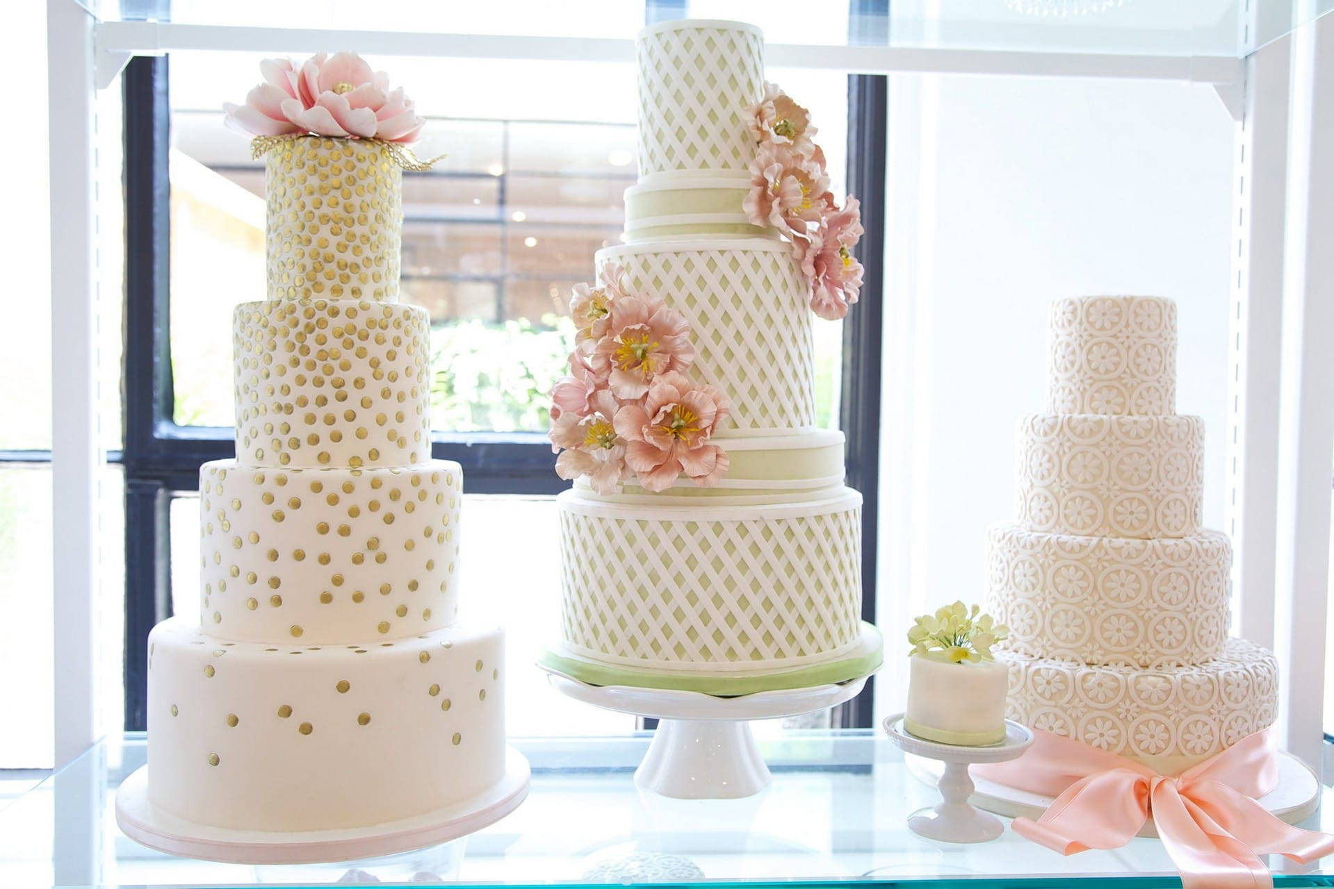 Rustic And Elegant Wedding Cakes By Edible Moments