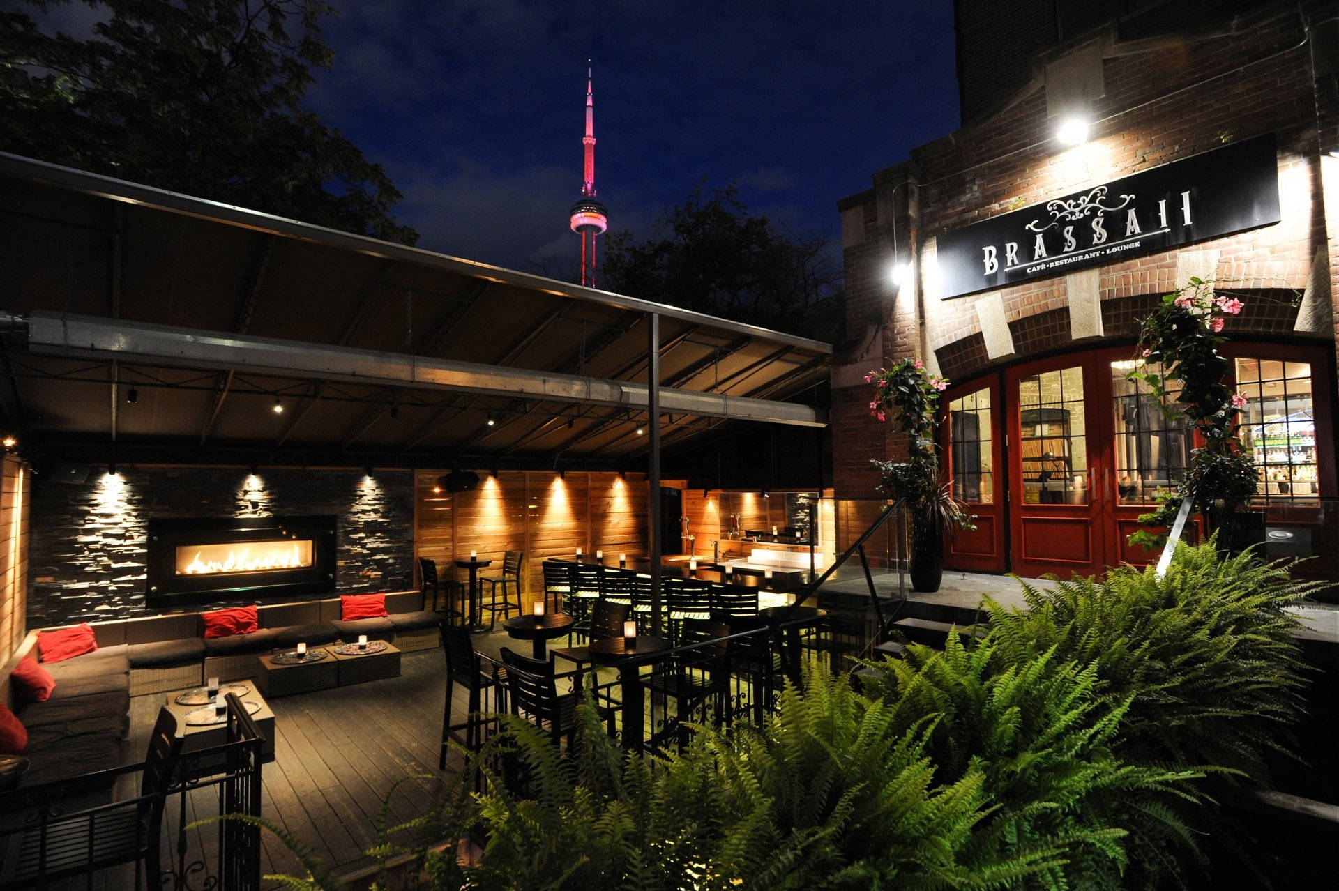 12 Toronto Restaurants For Your Upcoming Office Holiday Party