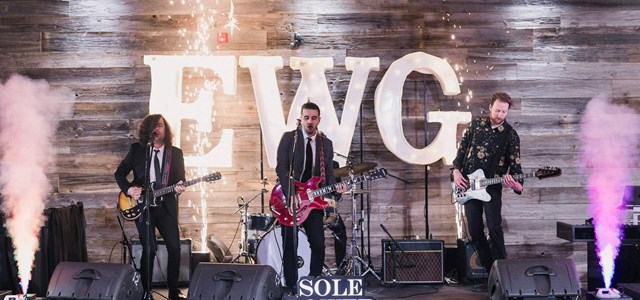 7 Great Tips for Hiring a Wedding Band (from the Pros themselves)