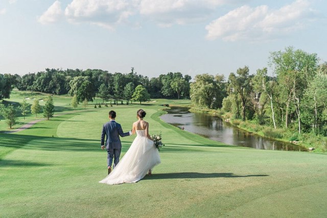 Kimberly and Jonathan's Magical Wedding at the Bayview Golf and Country Club