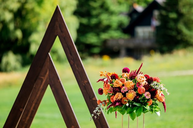 Kelly and Jeff's Colourful and Lively Celebration at Osler Bluff Ski Club