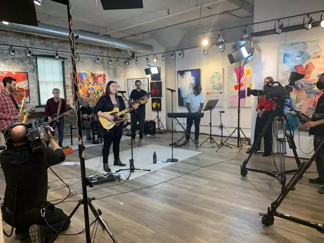 Galleries/Museums: Arta Gallery 5