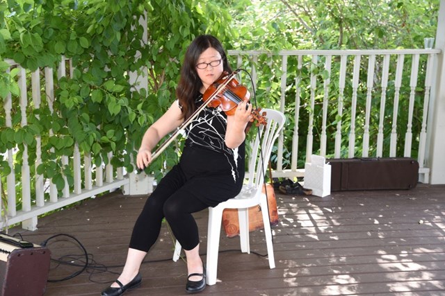 Live Music & Bands: Auspicious Melody ~ Violinist 4