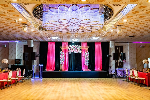 Banquet Halls: Autaq Banquet Hall 1