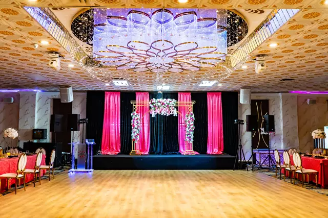 Banquet Halls: Autaq Banquet Hall 24