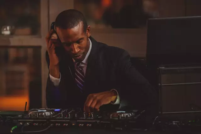 Disc Jockey's / DJs: Britton DJ Service 1