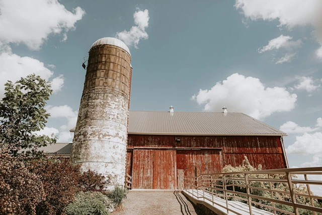 Barn Venues: Cambium Farms 20