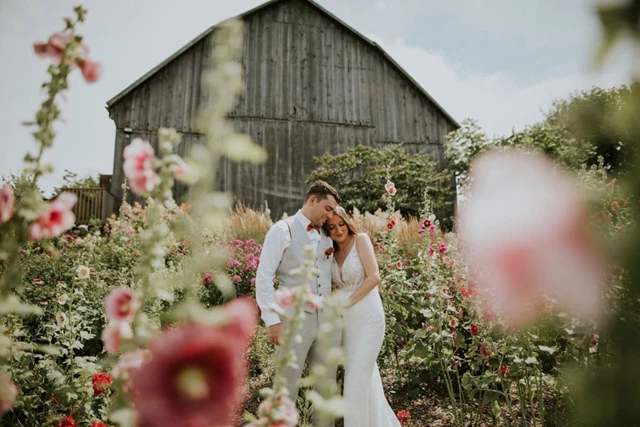 Barn Venues: Century Barn Weddings 5