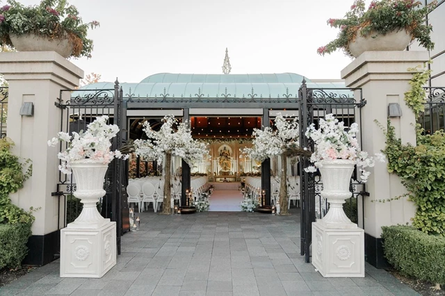 Banquet Halls: Chateau Le Parc 5