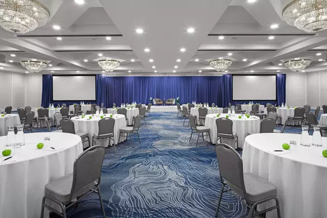 Hotels: Chelsea Hotel Toronto 2