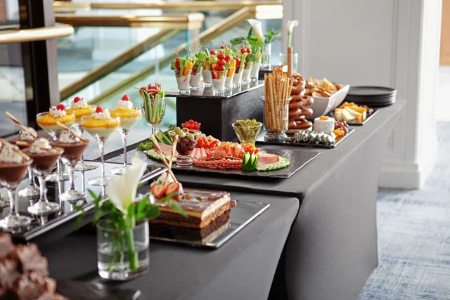 Hotels: Chelsea Hotel Toronto 2