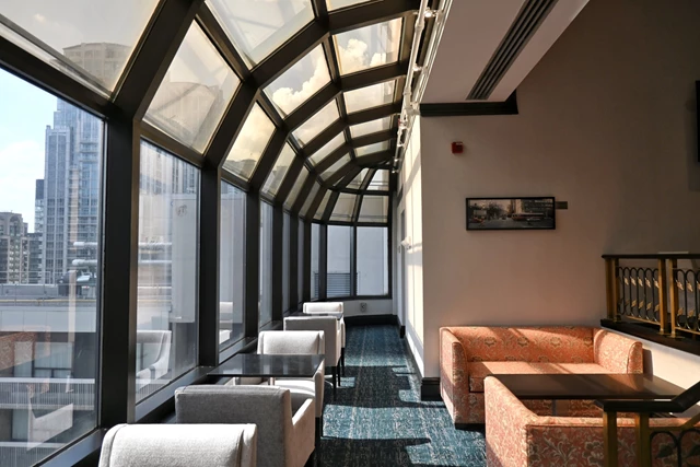 Hotels: Chelsea Hotel Toronto 1