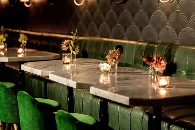 Restaurants: Coffee Oysters Champagne | Ã toi 3