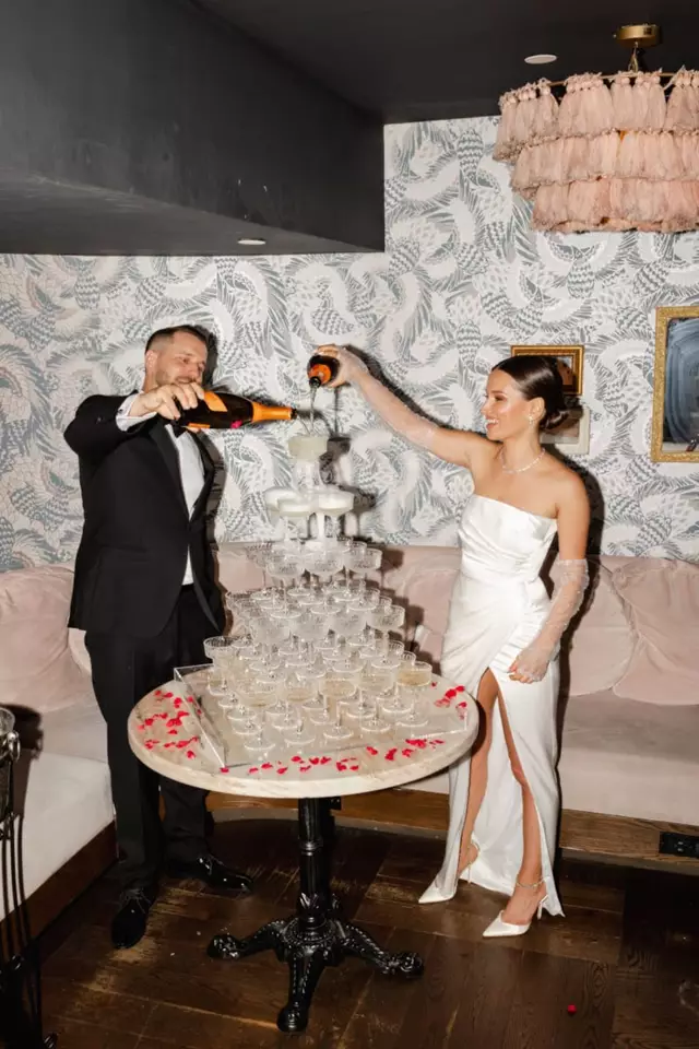 Restaurants: Coffee Oysters Champagne | Ã toi 2