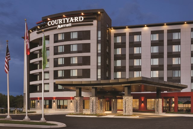 Hotels: Courtyard by Marriott Toronto Mississauga West 24