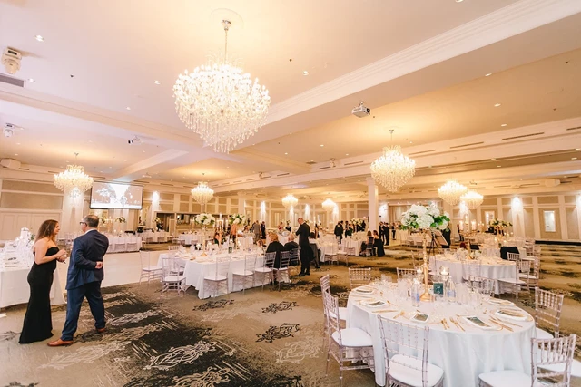 Banquet Halls: Crystal Fountain Event Venue 13