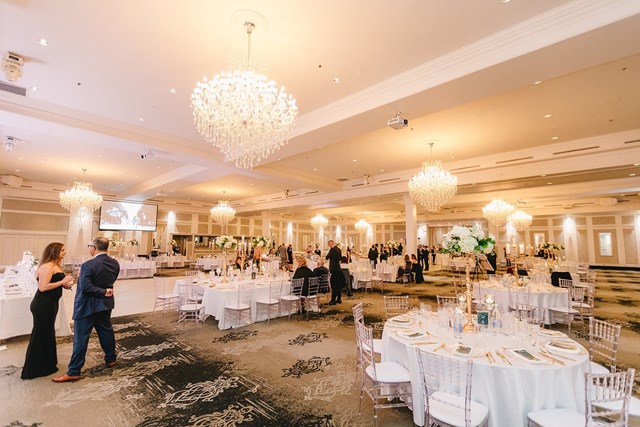 Banquet Halls: Crystal Fountain Event Venue 13