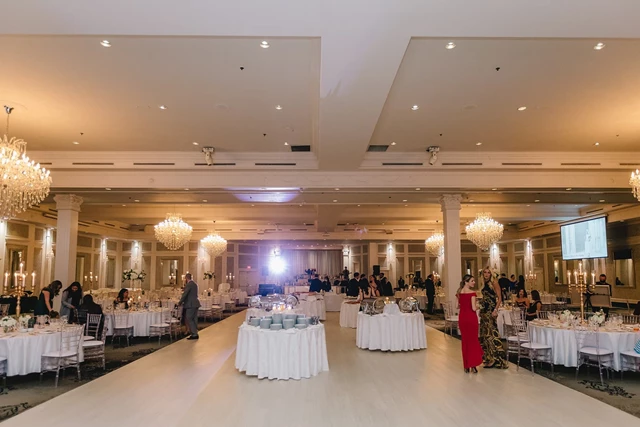 Banquet Halls: Crystal Fountain Event Venue 12