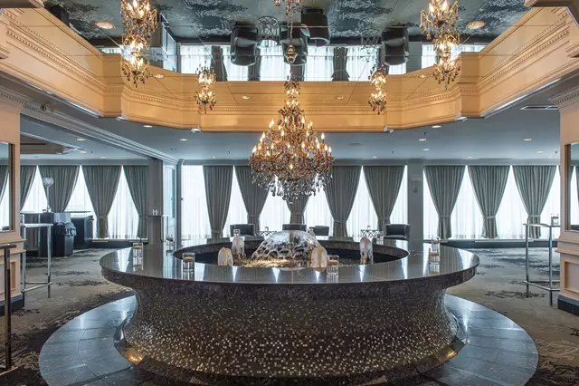 Banquet Halls: Crystal Fountain Event Venue 4