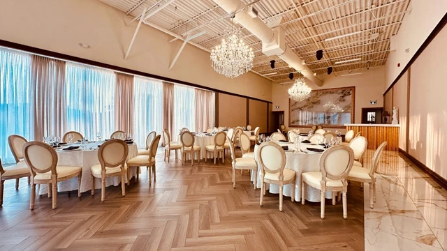 Banquet Halls: Crystal Grand Banquet Hall 4