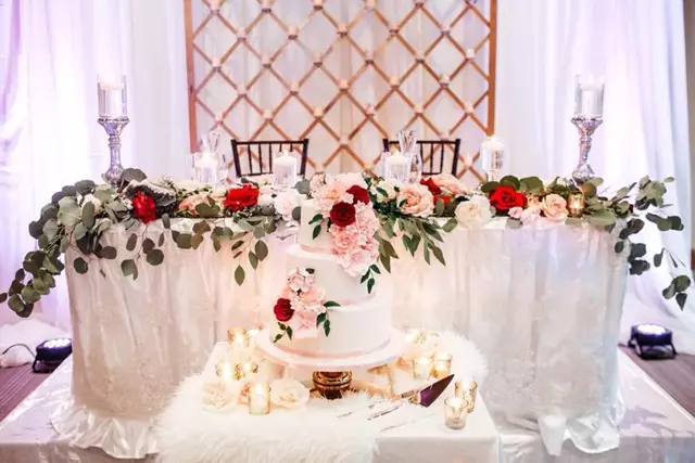 Wedding Cakes: Dolce Vita Cakes 4