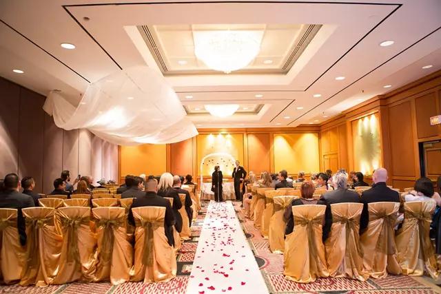 Hotels: DoubleTree by Hilton Toronto Downtown 1