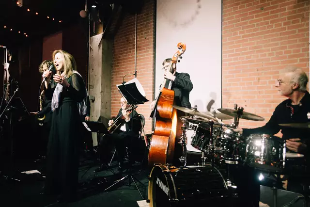 Live Music & Bands: Dr Dave & Friends 5