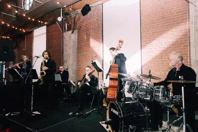 Live Music & Bands: Dr Dave & Friends 3