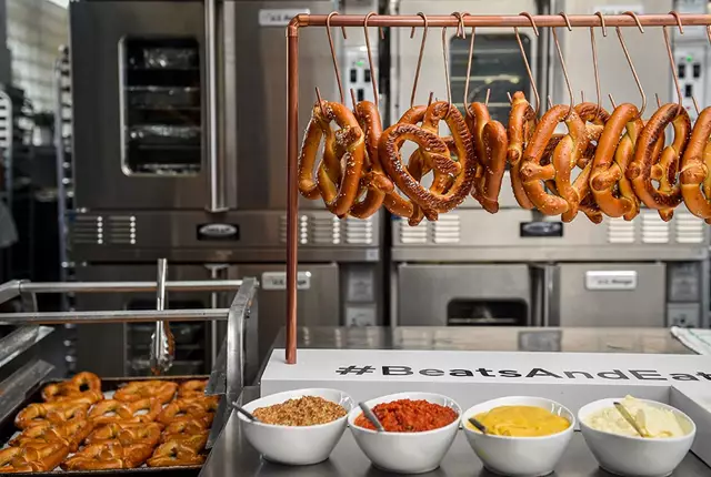 Full Service Caterers: Eatertainment Special Events & Catering 18