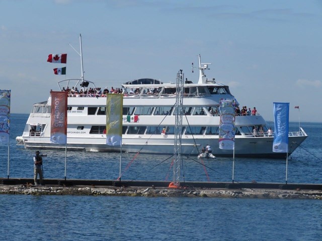 Cruise Ship/Yachts: Empress of Canada 11