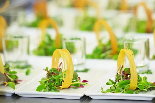 Wedding Caterers: Encore Catering 28