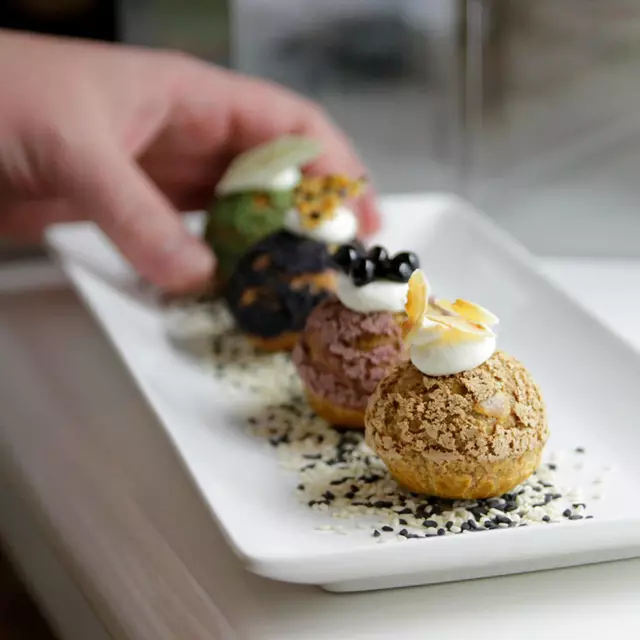 Wedding Caterers: Encore Catering 25