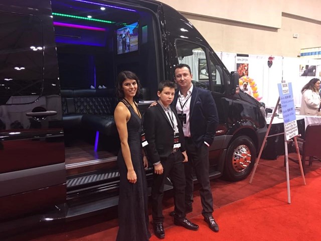 Limousines: Erin Mills Limo 2