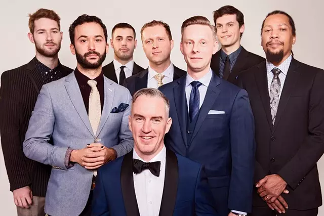 Disc Jockey's / DJs: Evolved Entertainment 4