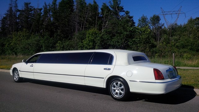 Limousines: First Glance Limo 1