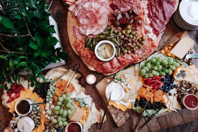 Full Service Caterers: Food Dudes 10