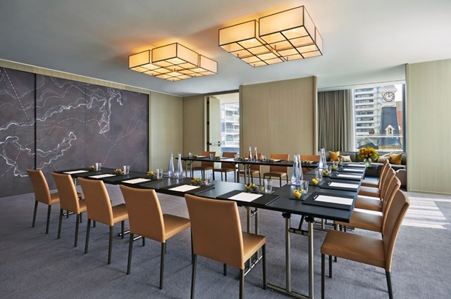 Hotels: Four Seasons Hotel Toronto 13