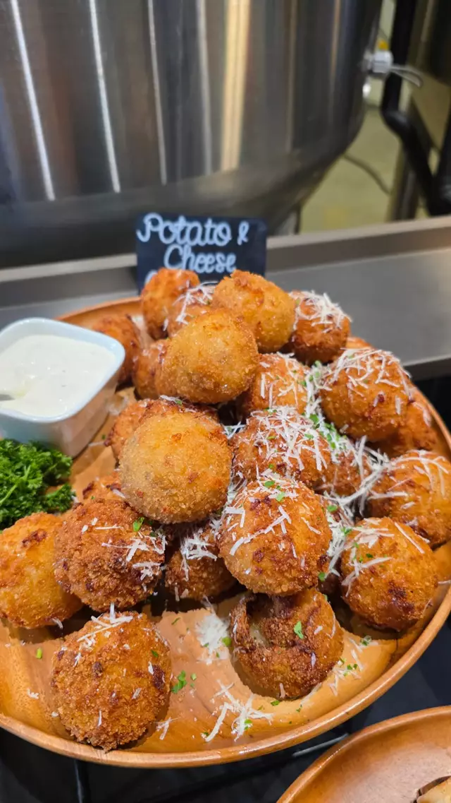 Restaurants: GLB BrewPub 3
