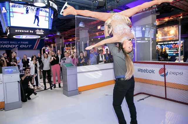 Entertainment: Glisse on Ice Shows 13