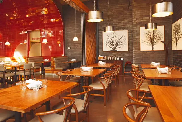 Restaurants: Harpers Landing Bar Grill Hub 5