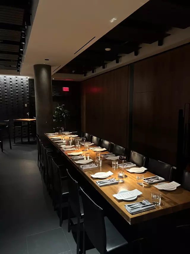 Restaurants: JOEY Eaton Centre 5