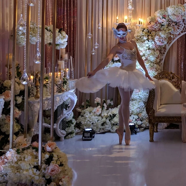 Roaming Ballerina's